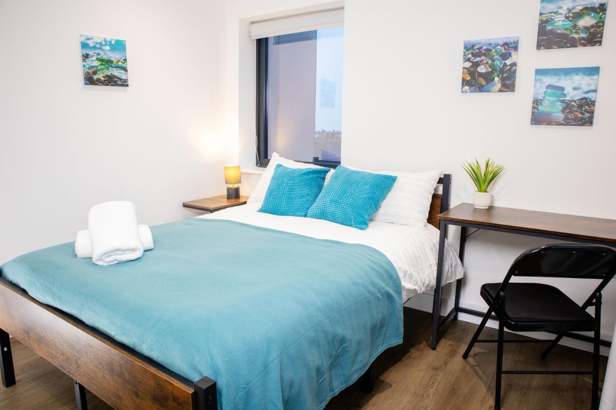 Central 2 Bed 2 Bath Apartment Near Brighton College, Beach, Hospital - Long Stay Offers Eksteriør billede
