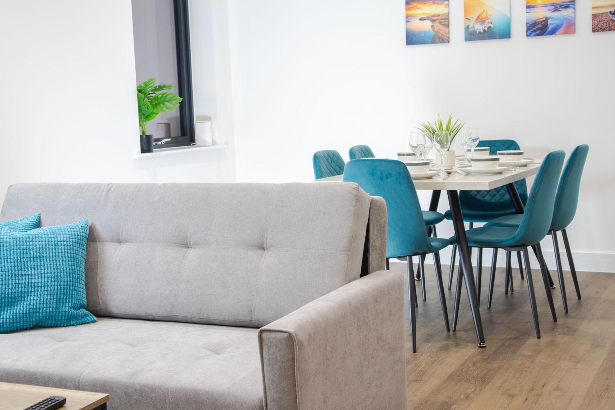 Central 2 Bed 2 Bath Apartment Near Brighton College, Beach, Hospital - Long Stay Offers Eksteriør billede