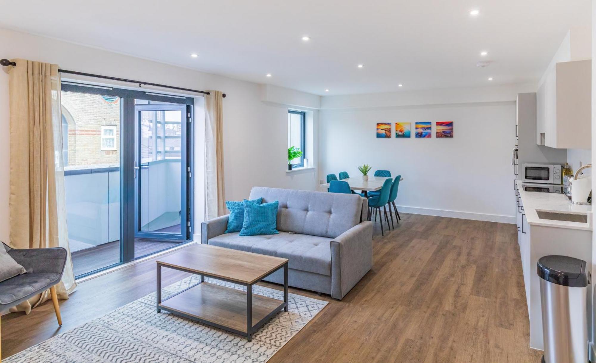 Central 2 Bed 2 Bath Apartment Near Brighton College, Beach, Hospital - Long Stay Offers Eksteriør billede