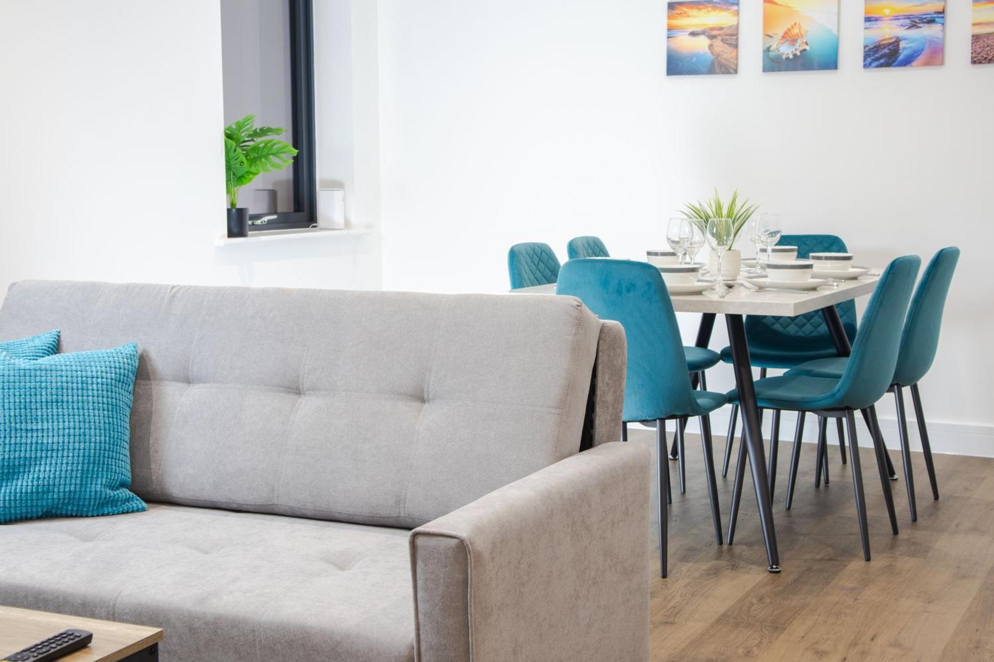 Central 2 Bed 2 Bath Apartment Near Brighton College, Beach, Hospital - Long Stay Offers Eksteriør billede