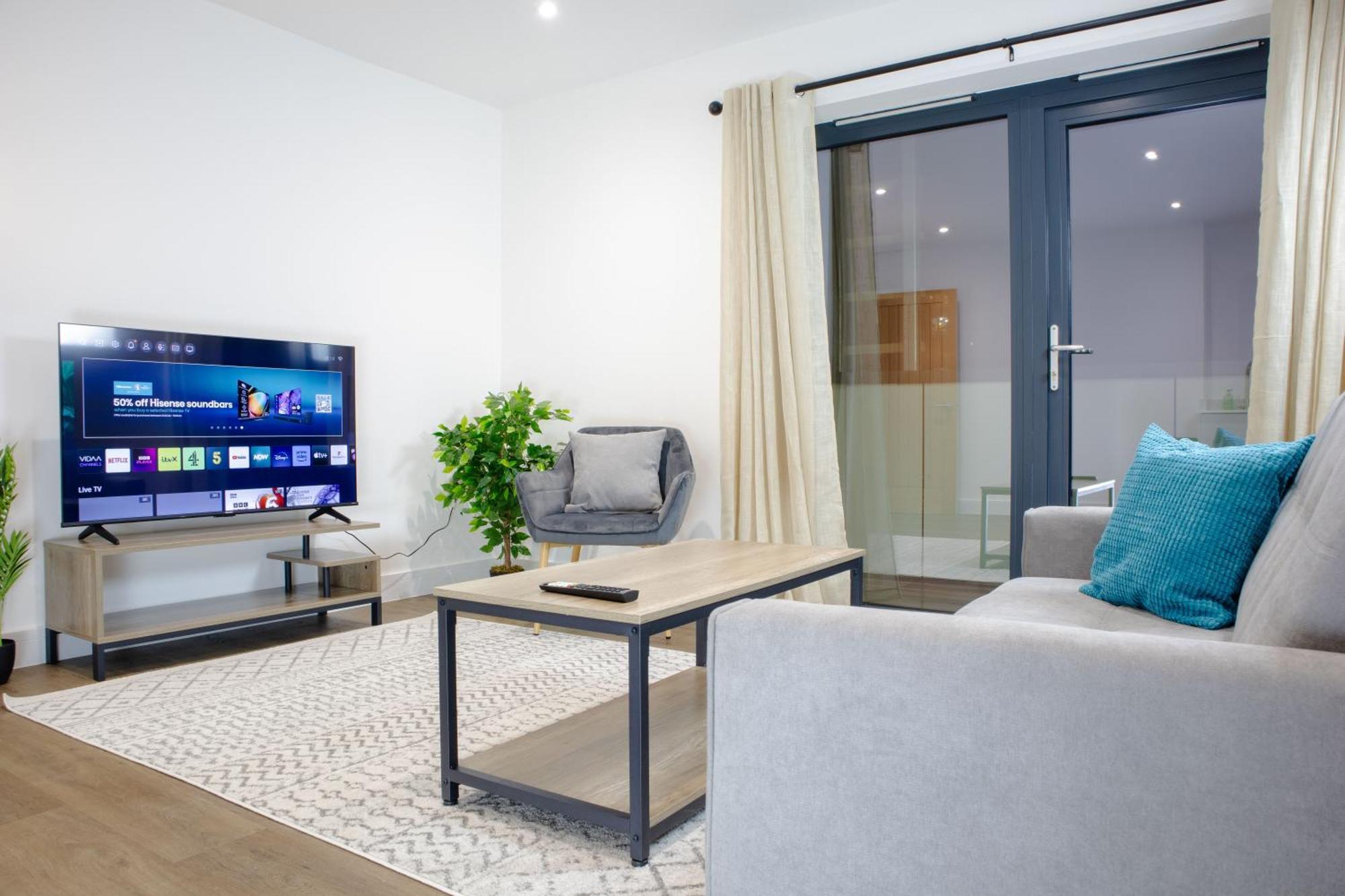 Central 2 Bed 2 Bath Apartment Near Brighton College, Beach, Hospital - Long Stay Offers Eksteriør billede