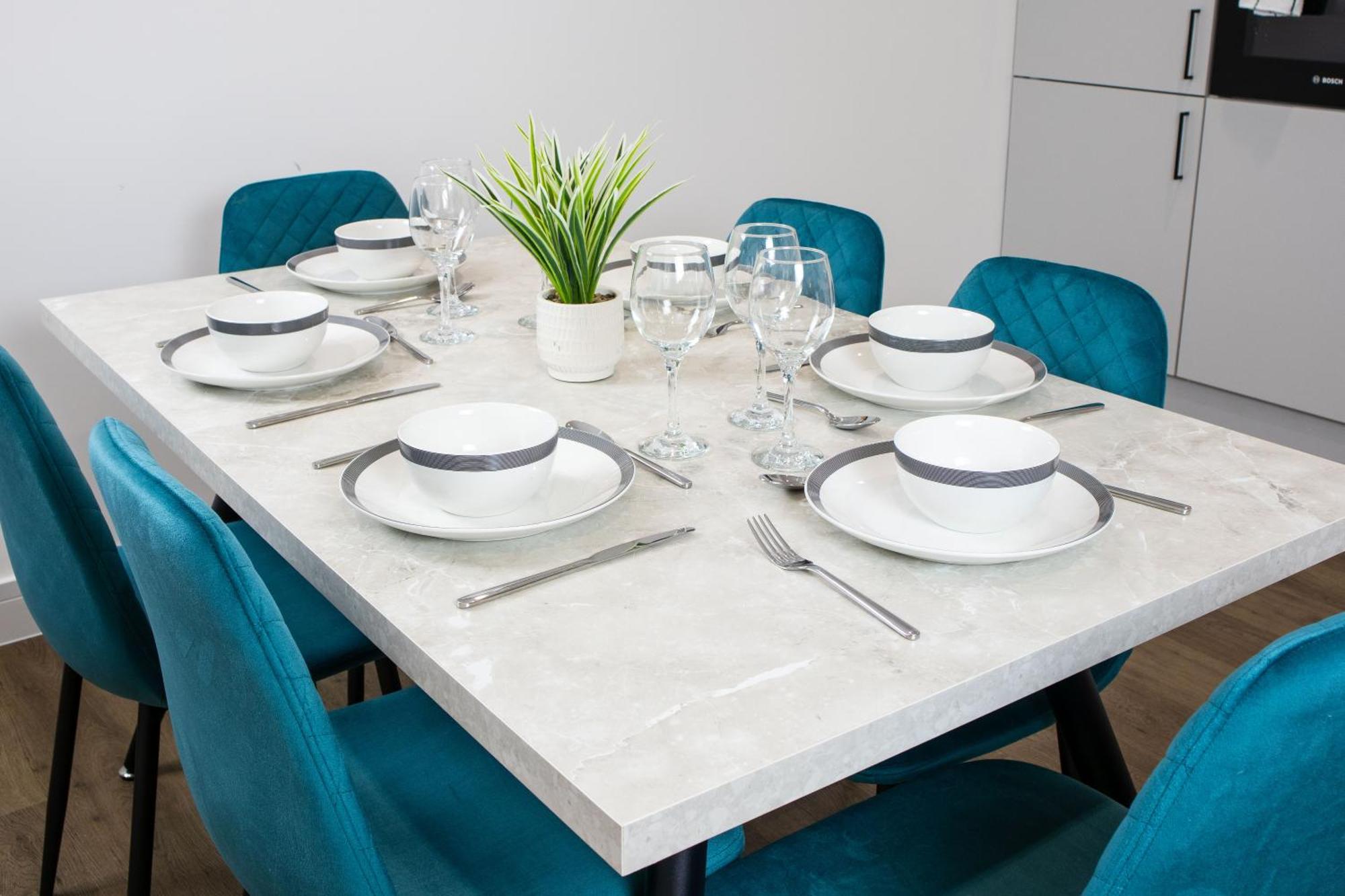 Central 2 Bed 2 Bath Apartment Near Brighton College, Beach, Hospital - Long Stay Offers Eksteriør billede