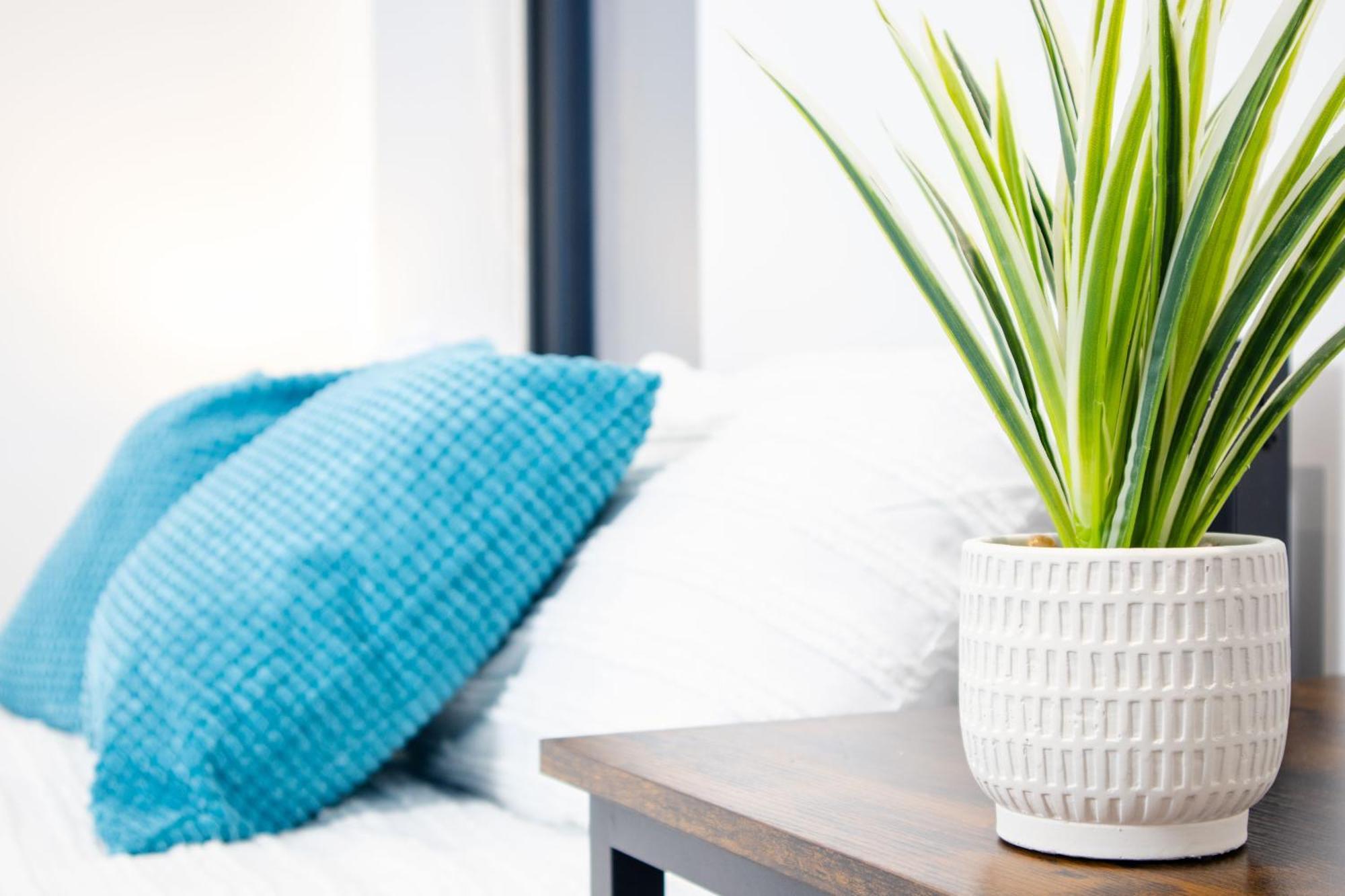 Central 2 Bed 2 Bath Apartment Near Brighton College, Beach, Hospital - Long Stay Offers Eksteriør billede