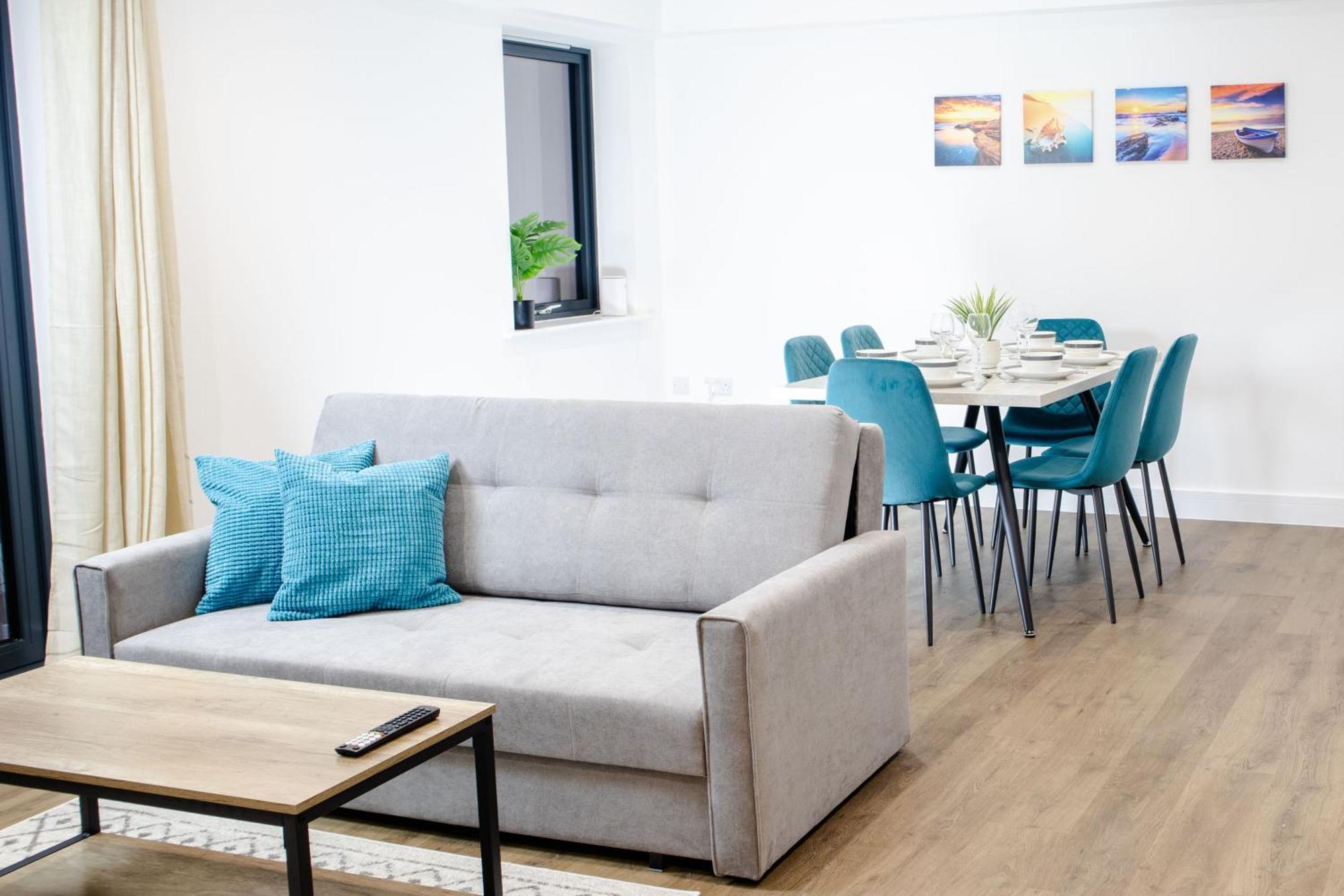 Central 2 Bed 2 Bath Apartment Near Brighton College, Beach, Hospital - Long Stay Offers Eksteriør billede